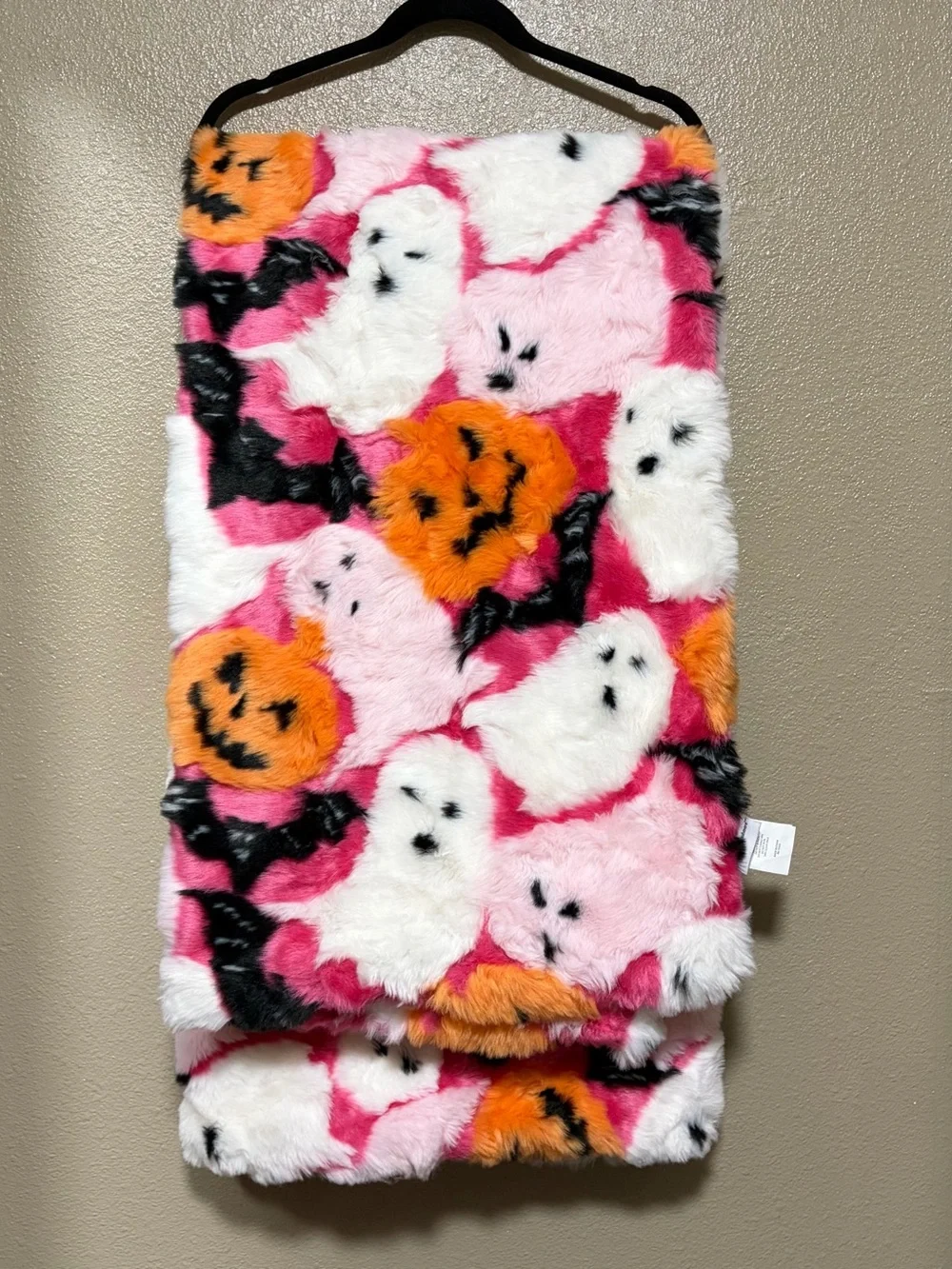NEW Cupcakes & Cashmere Plush Reversible Halloween Faux Fur Cozy Throw Blanket